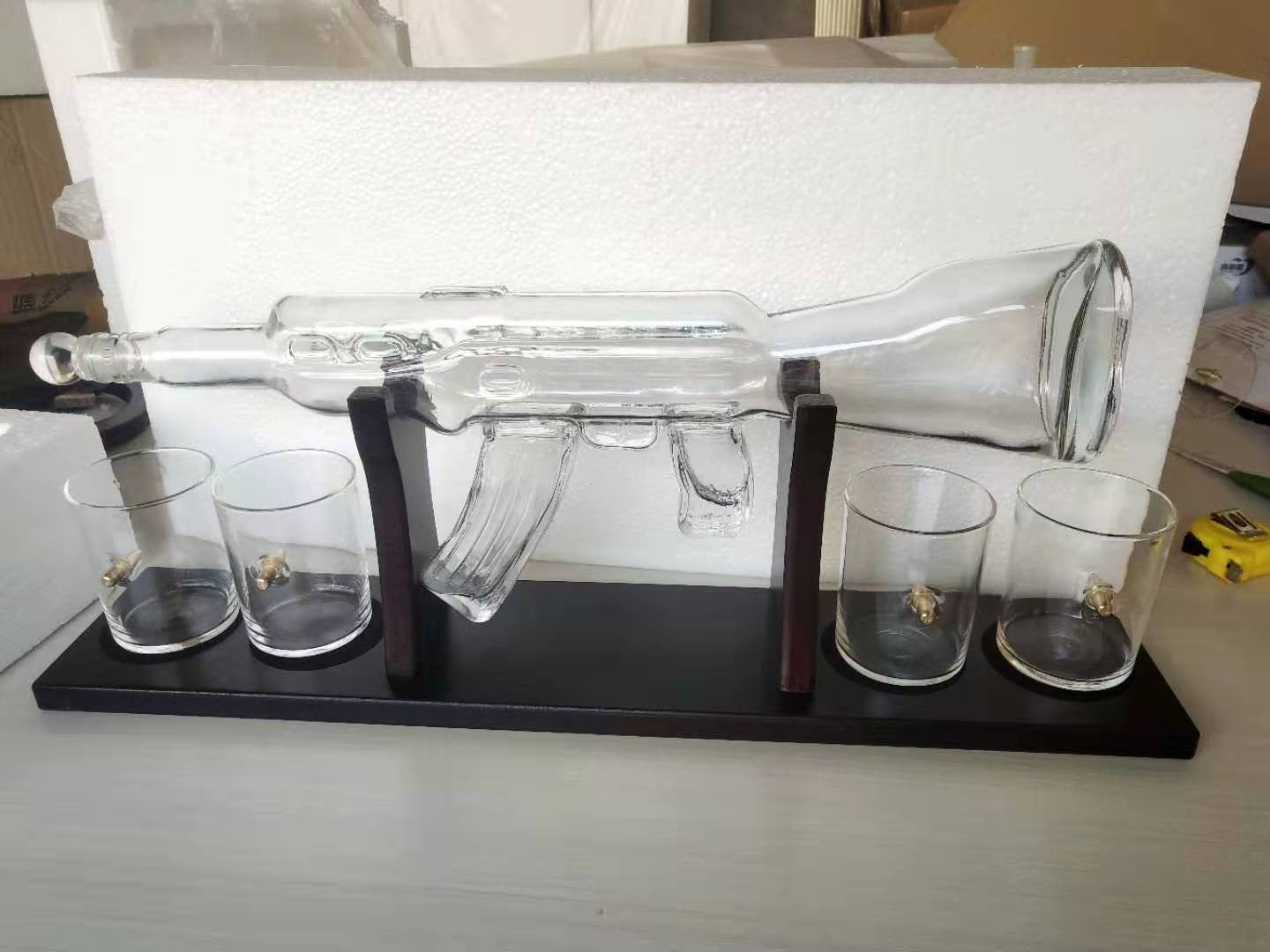 Crystal Glass AK47 Rifle Gun Whiskey Wine Glass Decanter With 4 Whiskey Glasses Set For Liquor,Whiskey,Vodka,Brandy